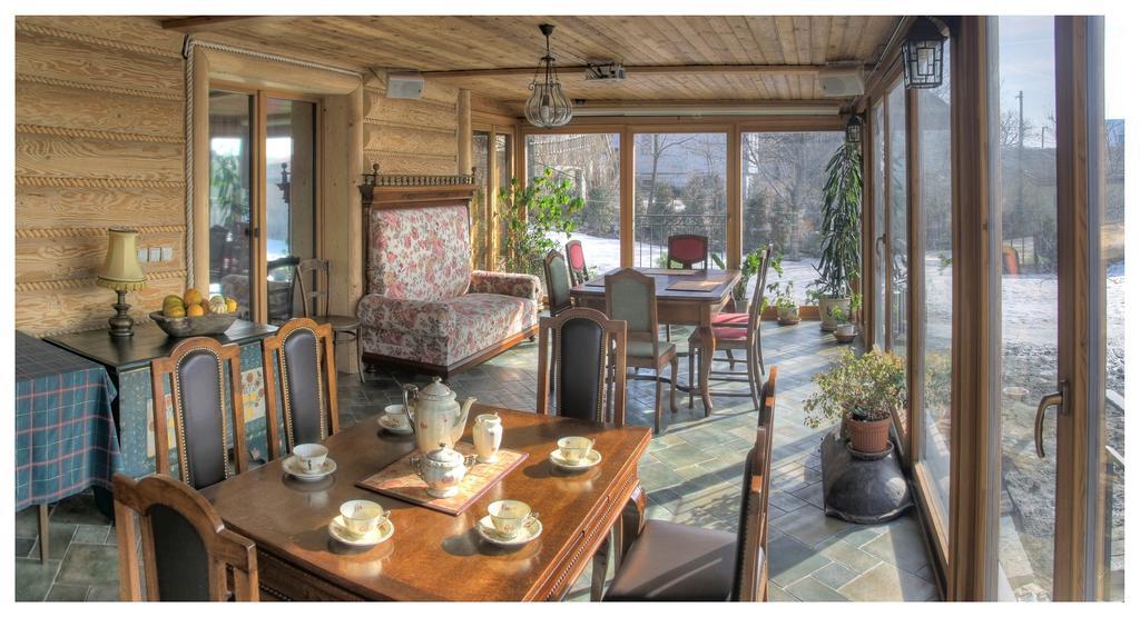 Bed and Breakfast Dom Na Rozcesciu Koniaków Esterno foto