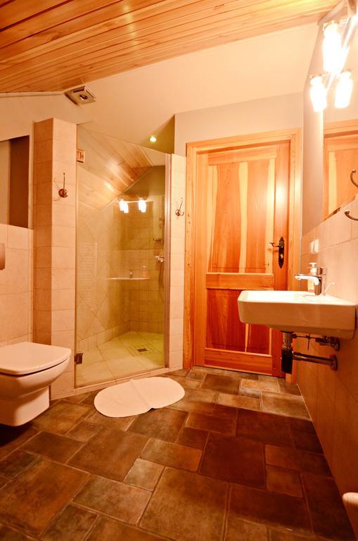 Bed and Breakfast Dom Na Rozcesciu Koniaków Esterno foto